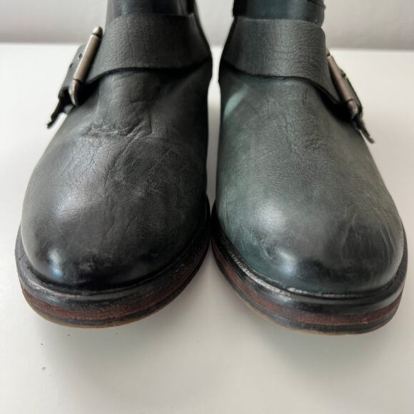 Treasure & Bond Women's Leather Moto Strap Ankle Boots Size 8 Grunge Trendy - Picture 3 of 10